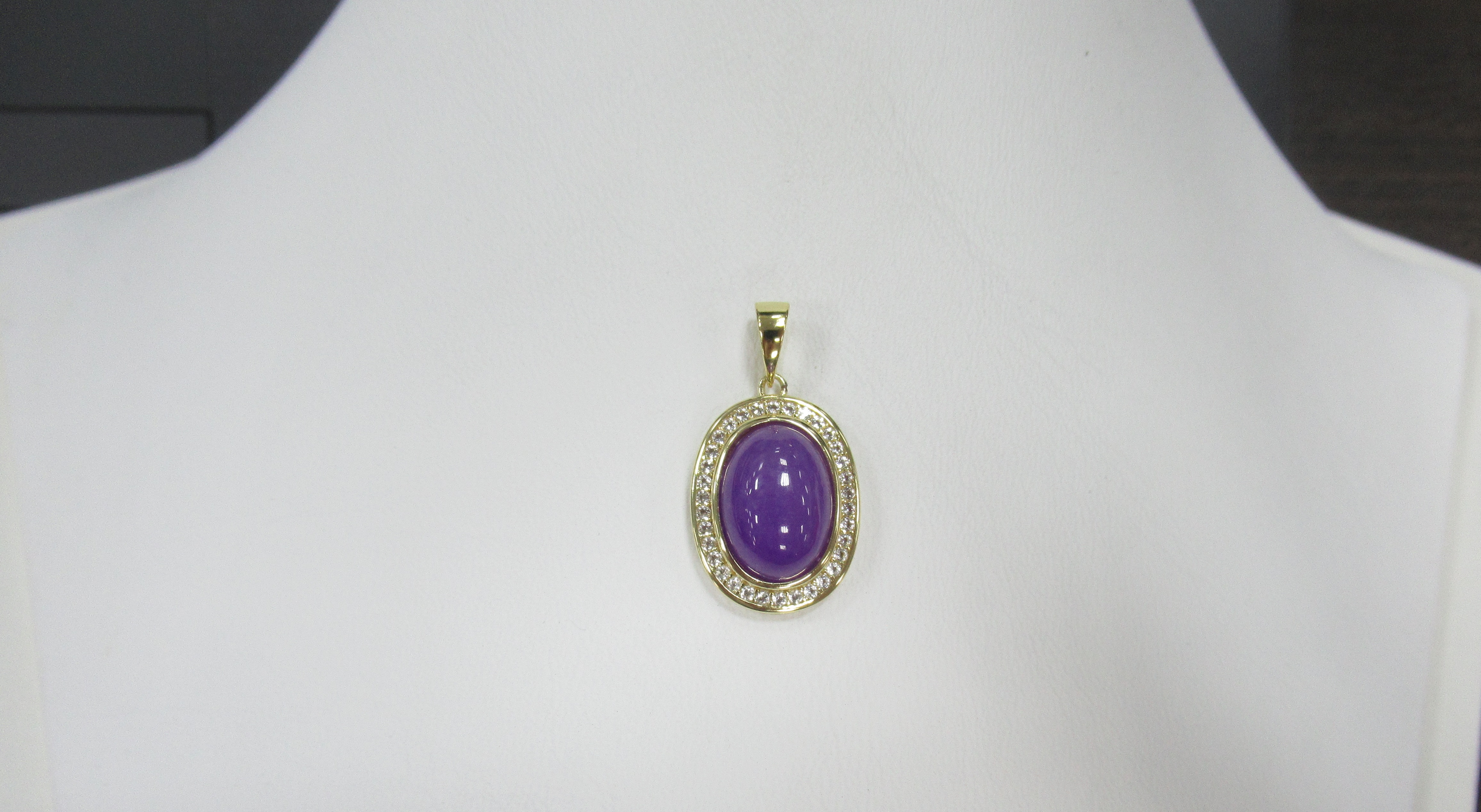 Серебряная подвеска с лавандовым жадеитом